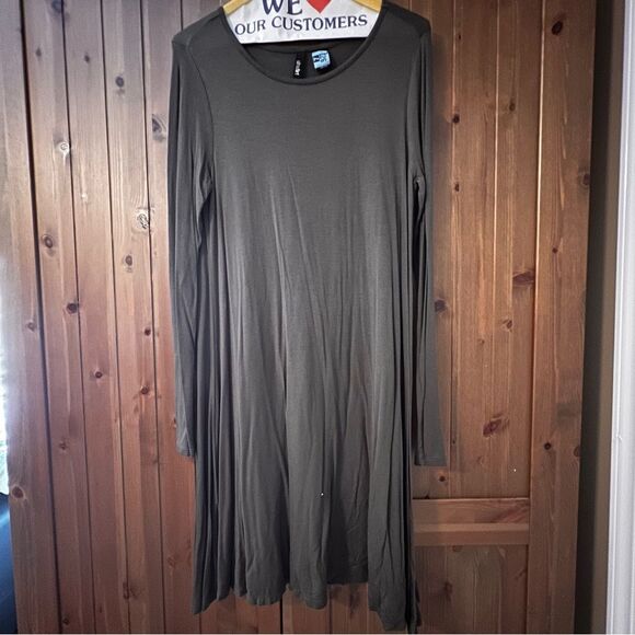 Ultra Flirt Dresses & Skirts - ULTRAFLIRT Olive Green Long Sleeve Dress, Size S